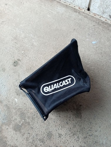 Qualcast electric lawn rake - electric,